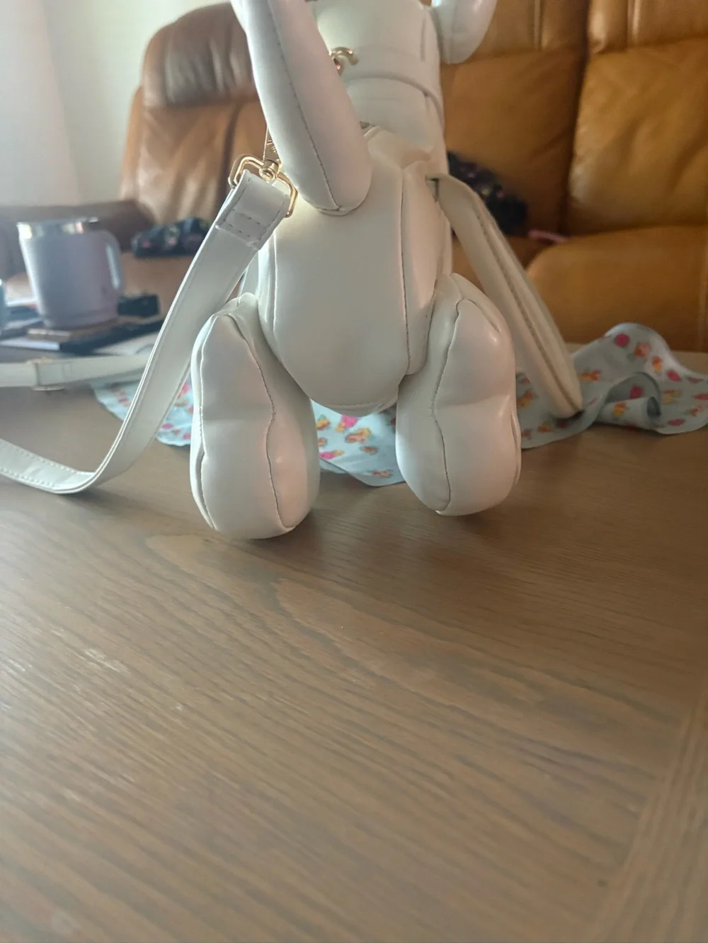 AKIRA Dachshund White Dog-Shaped Crossbody Purse with Detachable Strap